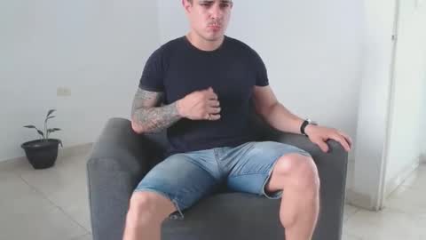 Snapshot of alexmaximuss chatting on January 2025 08:09:01 PM Maximuss online show from January 2025 08:09:01 PM