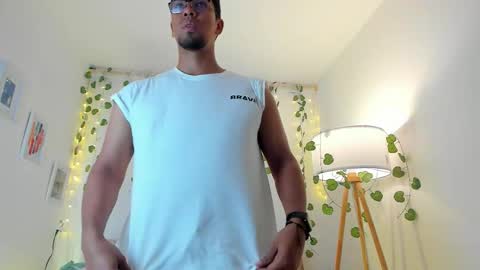 Snapshot of alexpoirier chatting on February 2026 10:44:01 PM Alex online show from February 2026 10:44:01 PM