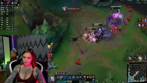 Snapshot of alexracc00n chatting on October 2025 09:59:01 PM Alex online show from October 2025 09:59:01 PM