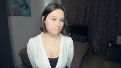 Alex online show from November 2025 08:18:01 PM