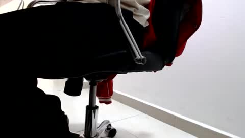 Snapshot of alextwunkk chatting on December 2024 04:29:02 PM Alex online show from December 2024 04:29:02 PM