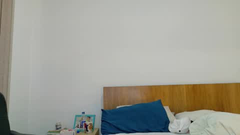 Alex online show from March 2026 02:04:02 AM