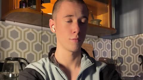 Alex online show from December 2024 12:01:02 AM