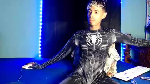 Snapshot of alexx_1214 chatting on November 2025 02:44:01 AM Alexx online show from November 2025 02:44:01 AM