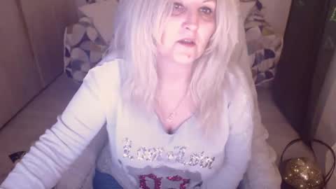 Jhoa online show from March 2026 10:13:02 PM