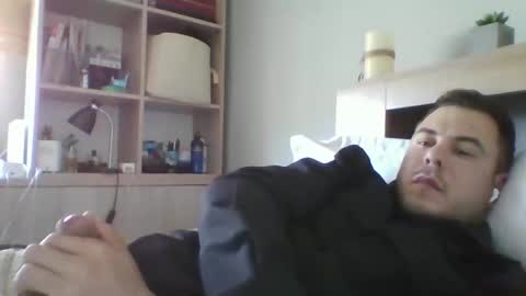 alexxro20 online show from April 2026 12:17:02 PM
