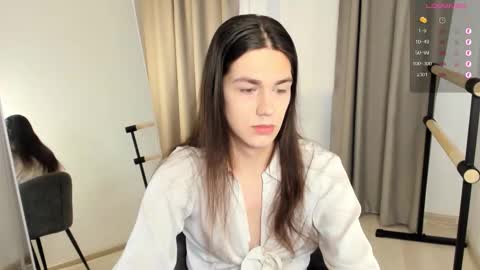 Alfreda online show from November 2025 10:27:01 AM