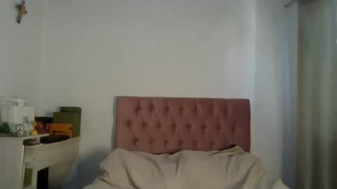 Snapshot of alia054 chatting on January 2025 03:51:02 PM Alia online show from January 2025 03:51:02 PM