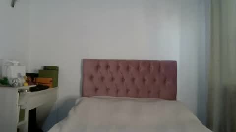 Snapshot of alia054 chatting on February 2025 12:37:01 PM Alia online show from February 2025 12:37:01 PM