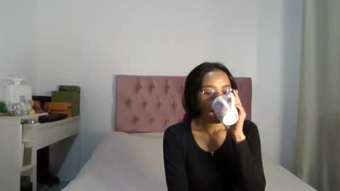 Snapshot of alia054 chatting on February 2025 03:41:02 PM Alia online show from February 2025 03:41:02 PM