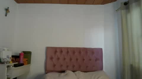 Snapshot of alia054 chatting on February 2025 03:53:01 PM Alia online show from February 2025 03:53:01 PM