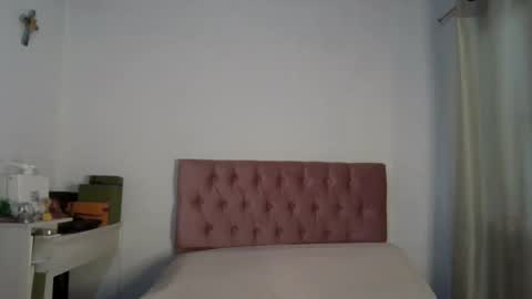 Snapshot of alia054 chatting on February 2025 12:47:01 PM Alia online show from February 2025 12:47:01 PM