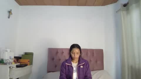 Snapshot of alia054 chatting on February 2025 03:47:02 PM Alia online show from February 2025 03:47:02 PM