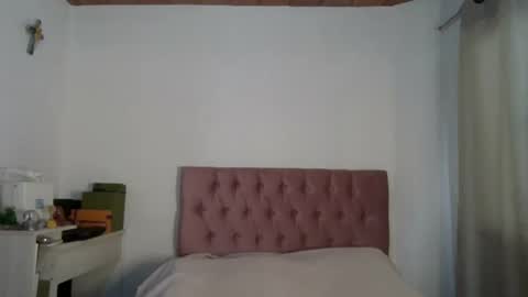 Snapshot of alia054 chatting on February 2025 12:39:01 PM Alia online show from February 2025 12:39:01 PM