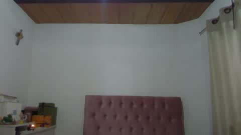 Snapshot of alia054 chatting on September 2025 12:16:01 PM Alia online show from September 2025 12:16:01 PM