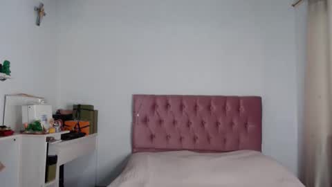 Snapshot of alia054 chatting on October 2025 12:25:02 PM Alia online show from October 2025 12:25:02 PM