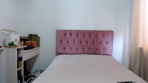 Snapshot of alia054 chatting on October 2025 12:28:01 PM Alia online show from October 2025 12:28:01 PM