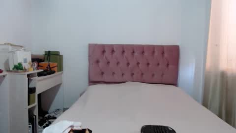 Snapshot of alia054 chatting on October 2025 12:16:01 PM Alia online show from October 2025 12:16:01 PM