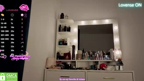 A R Y A  T I A online show from February 2026 08:16:01 PM