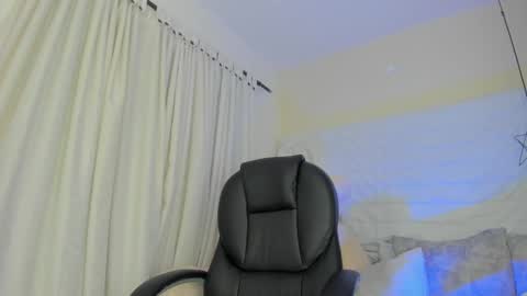 alice_brownnn online show from February 2025 07:55:01 AM