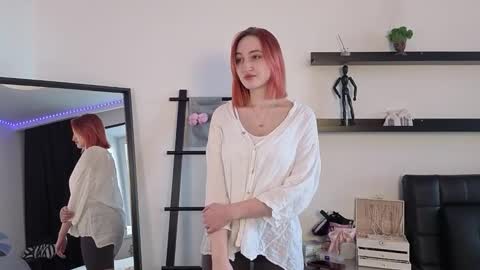 Snapshot of alice_in_chaturland_ chatting on November 2025 07:18:02 AM Alice online show from November 2025 07:18:02 AM