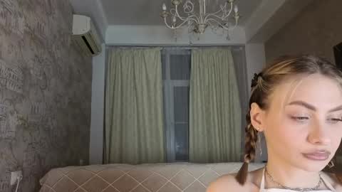 Snapshot of alice_liss_ chatting on May 2026 06:05:02 PM Alice online show from May 2026 06:05:02 PM