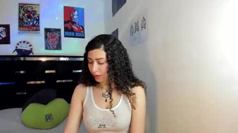 Snapshot of alice_martinez_ chatting on November 2025 01:54:02 PM alice and amber online show from November 2025 01:54:02 PM