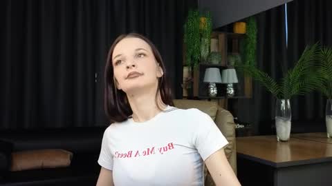 Snapshot of alice_meyx chatting on April 2026 04:28:01 AM alice meyx online show from April 2026 04:28:01 AM