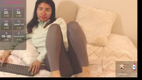 Snapshot of alice_middle01 chatting on November 2025 05:23:01 PM Alice online show from November 2025 05:23:01 PM