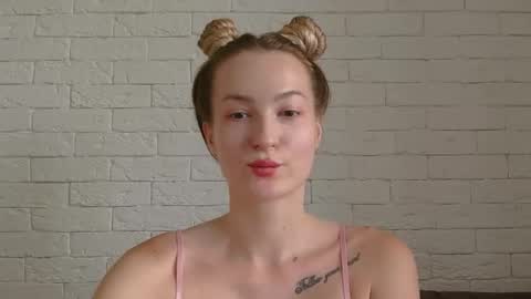 Snapshot of alice_sweet_01 chatting on September 2025 03:22:01 PM Alice online show from September 2025 03:22:01 PM