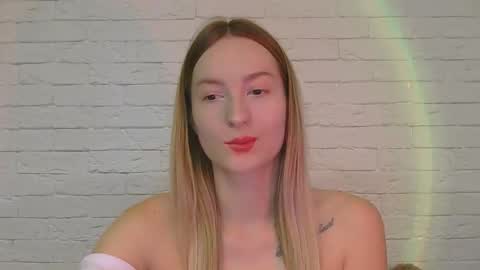 Snapshot of alice_sweet_01 chatting on October 2025 03:20:02 PM Alice online show from October 2025 03:20:02 PM