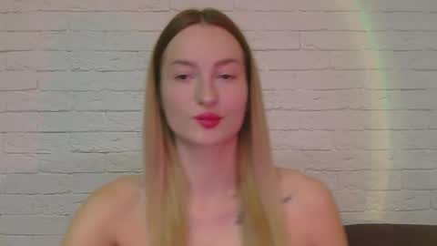 Snapshot of alice_sweet_01 chatting on October 2025 04:24:02 PM Alice online show from October 2025 04:24:02 PM