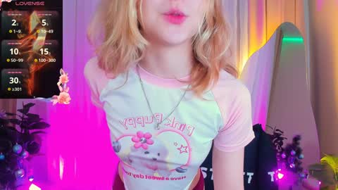 Snapshot of alice_tucci chatting on December 2024 01:49:01 PM Alice online show from December 2024 01:49:01 PM