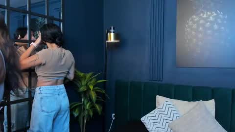 Snapshot of aliceandsia chatting on November 2025 07:24:01 PM Alice and Asia online show from November 2025 07:24:01 PM