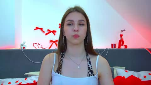 Snapshot of aliceatkin chatting on June 2026 06:41:01 AM Alice online show from June 2026 06:41:01 AM