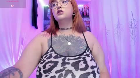 Snapshot of alicebrinck chatting on May 2026 02:07:01 AM Alice Brinck online show from May 2026 02:07:01 AM