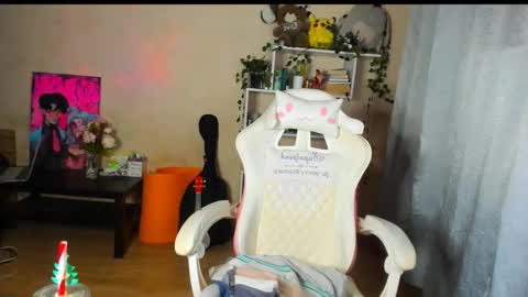 AliceCasey online show from November 2025 03:25:02 PM