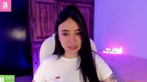 Snapshot of alicee_2 chatting on November 2025 04:39:01 PM Aliceee .. 97YP9VWGZHrefnav wishlist lists 1 online show from November 2025 04:39:01 PM