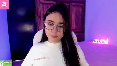 Snapshot of alicee_2 chatting on November 2025 08:32:01 PM Aliceee .. 97YP9VWGZHrefnav wishlist lists 1 online show from November 2025 08:32:01 PM