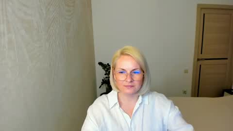 Alicee online show from April 2026 07:09:02 PM