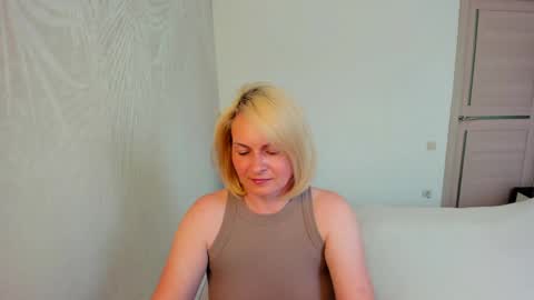 Alicee online show from May 2026 09:37:01 AM