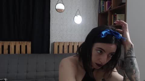 alicee_logan_ online show from February 2025 05:13:02 AM