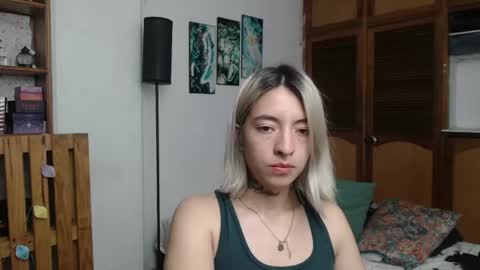 Snapshot of alicee_logan_ chatting on June 2026 01:19:02 AM alicee_logan_ online show from June 2026 01:19:02 AM