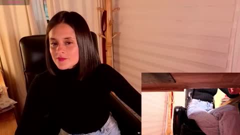 Aleja  online show from November 2025 10:58:01 AM