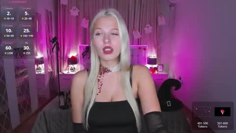 Snapshot of alicefreman chatting on October 2025 11:44:01 AM Alice online show from October 2025 11:44:01 AM