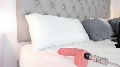 Alice  online show from January 2025 08:41:02 AM