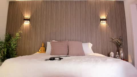 Alice  online show from October 2025 04:26:01 AM