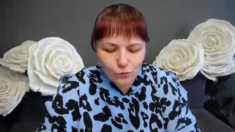 Snapshot of aliceinks chatting on September 2025 06:56:02 AM AliceInks online show from September 2025 06:56:02 AM