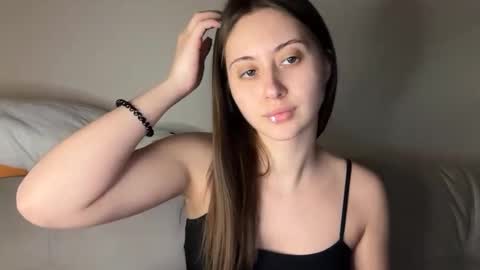 Snapshot of aliceinlustland chatting on April 2026 04:42:02 PM aliceinlustland online show from April 2026 04:42:02 PM