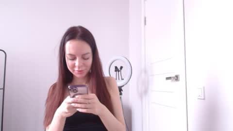 Snapshot of aliceinspires chatting on November 2025 09:51:02 AM Alice online show from November 2025 09:51:02 AM